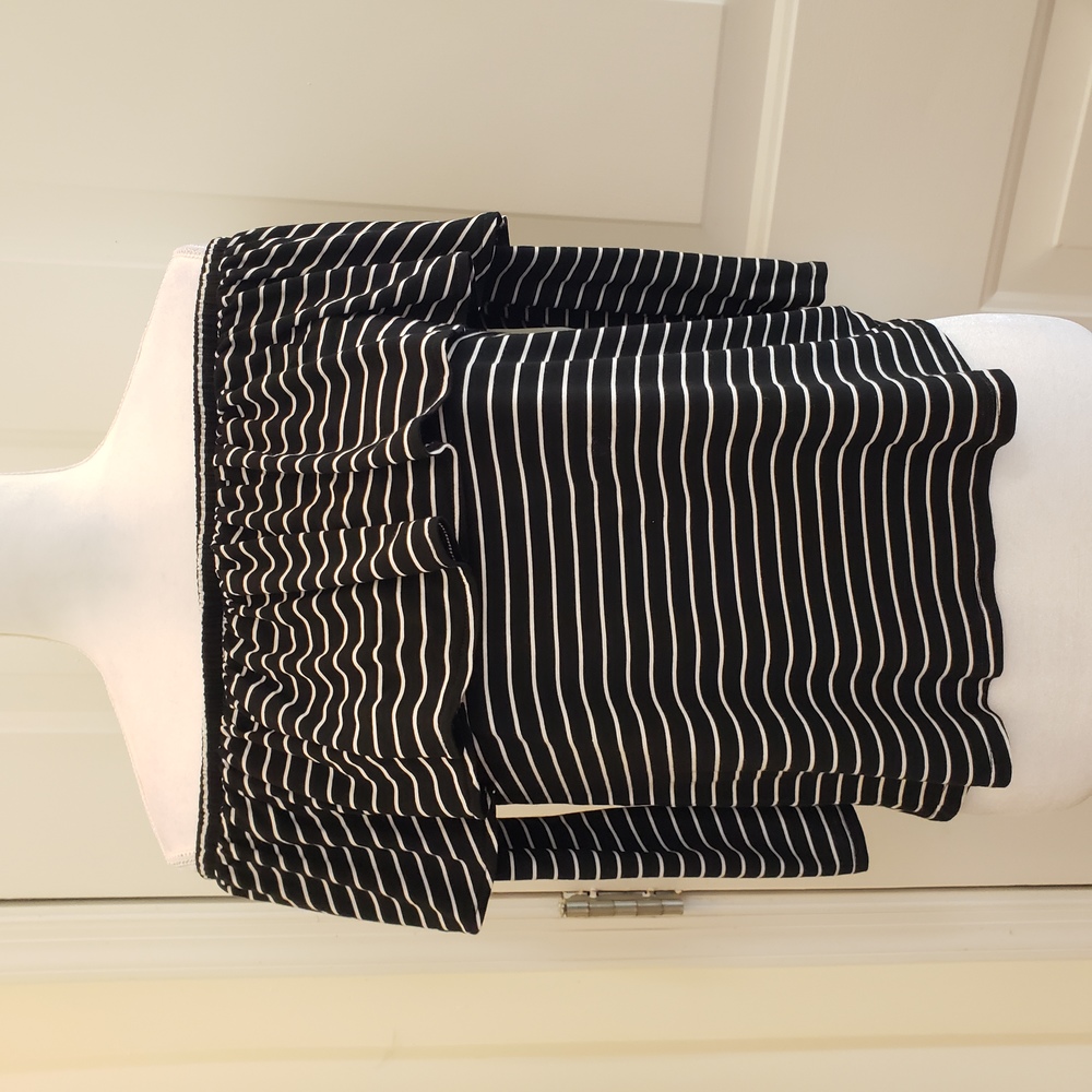 American Eagle Striped Off Shoulder Top Size M